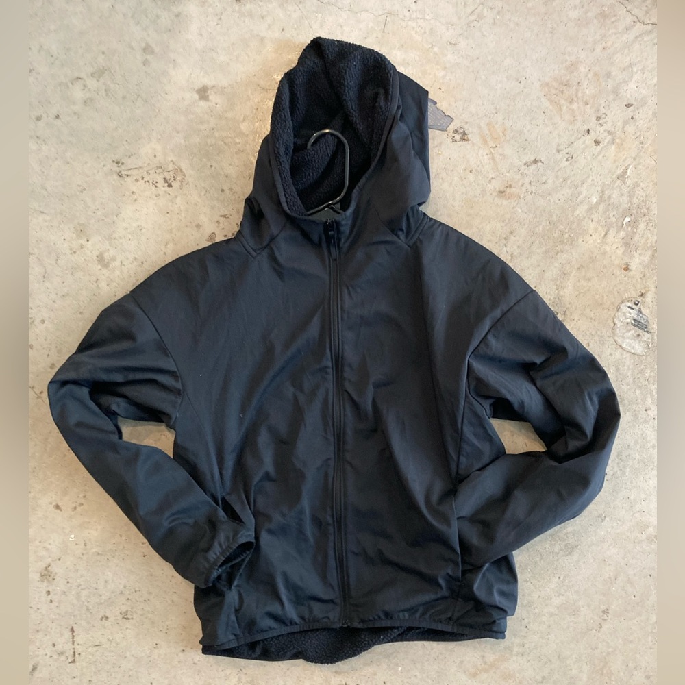 Black Uniqlo wind resistant fleece jacket size small